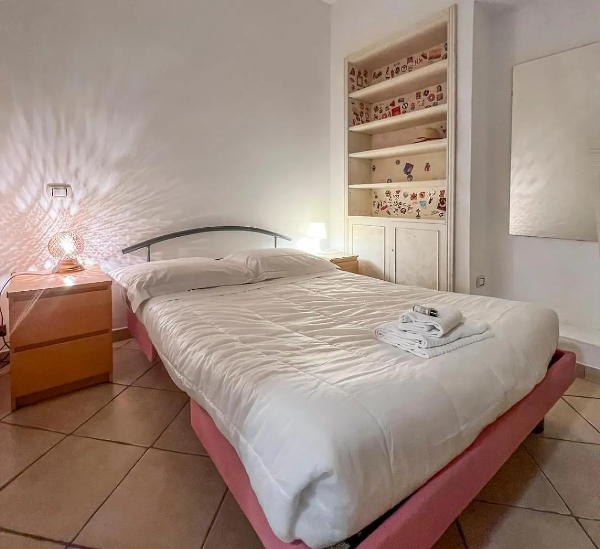 Spacious Apartment Near St Peter'S Church Rom 0*,