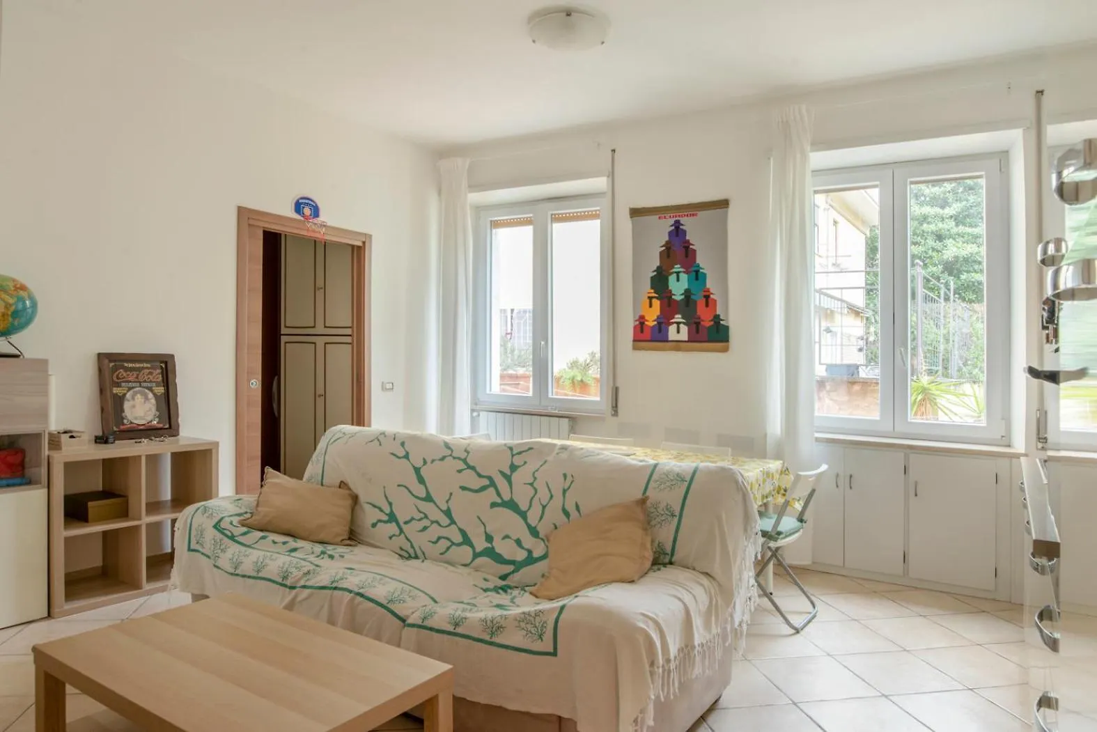 Spacious Apartment Near St Peter'S Church Rom